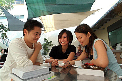 策划马来西亚留学好么？涉及优势有哪些？1_副本.jpg