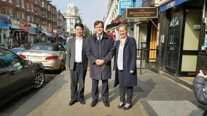 出访英国哈德斯菲尔德大学